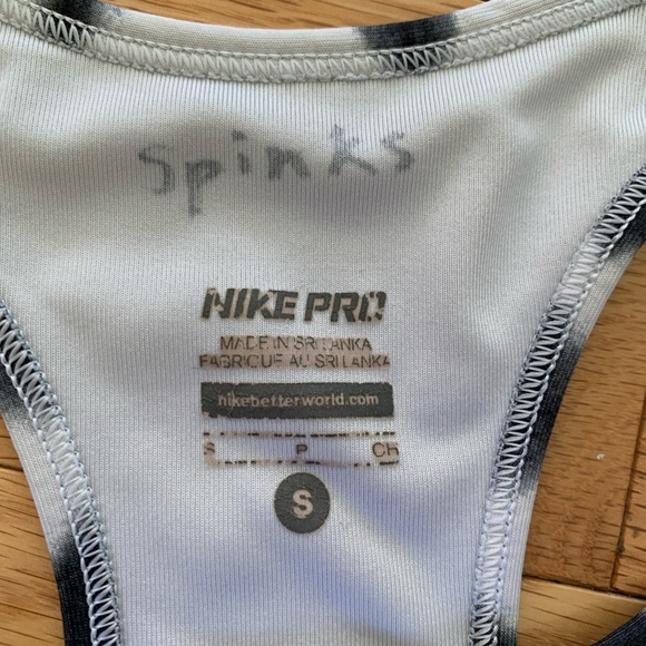 Black and white Nike Pro Sports Bra - Picture 5 of 5